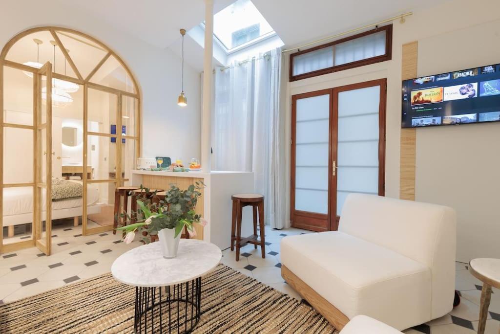 New Luxury And Cozy Apartment - Notre Dame Париж Екстериор снимка