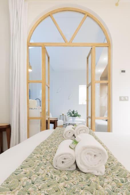 New Luxury And Cozy Apartment - Notre Dame Париж Екстериор снимка