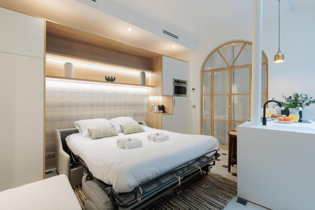 New Luxury And Cozy Apartment - Notre Dame Париж Екстериор снимка